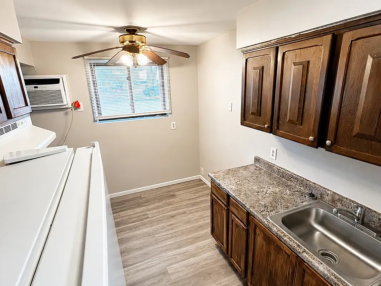 1630 Marion St #1 — Photo 15