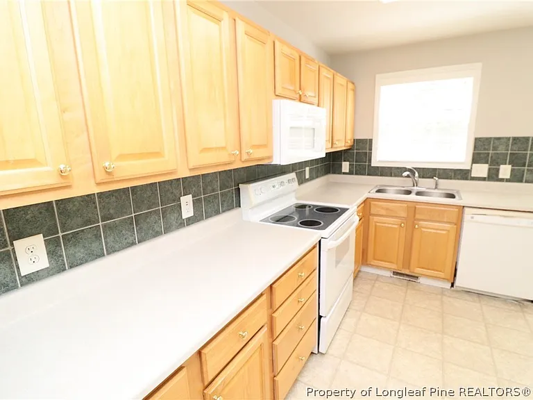510 Wheeling Cir — Photo 9