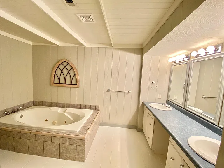 Bathroom #2