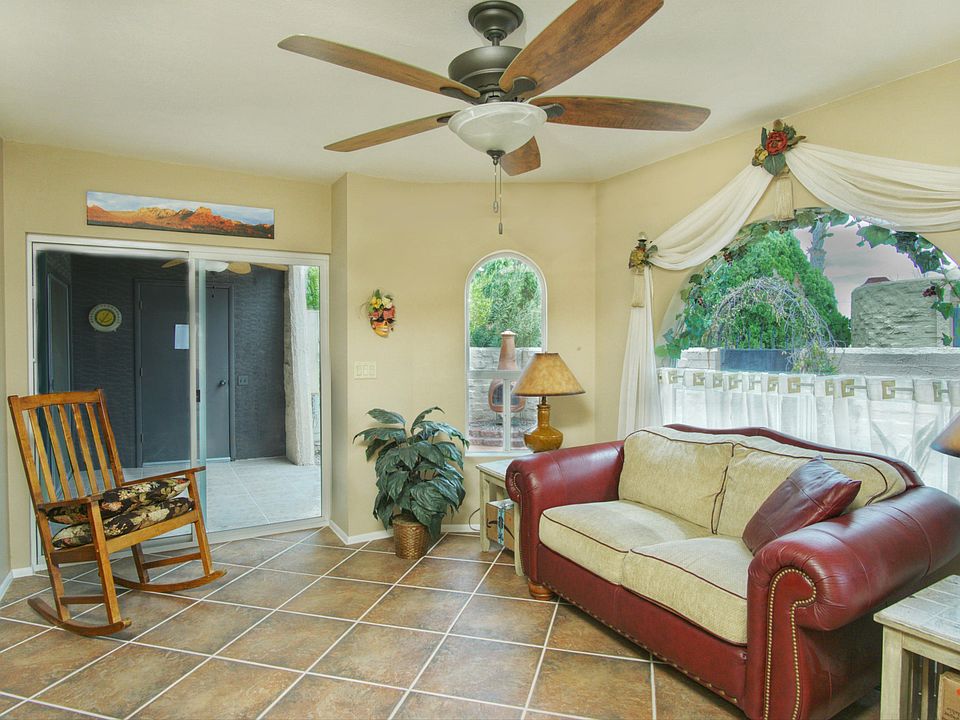 1st image of 841 W Calle Del Regalo
