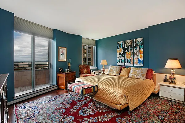 Sold by Corcoran | media 5