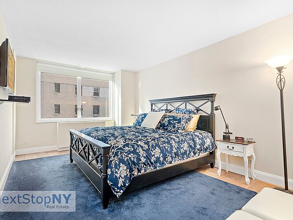 4th image of 245 E 54th St APT 9C