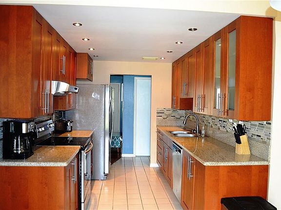 2nd image of 1305 Idlewood Dr #48