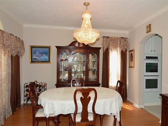 THE FORMAL DINING ROOM