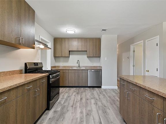 4th image of 2573 Ramsey Dr