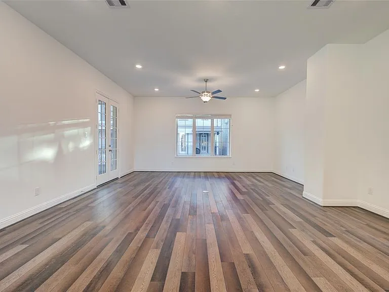 1415 Adell Rose Ln — Photo 43