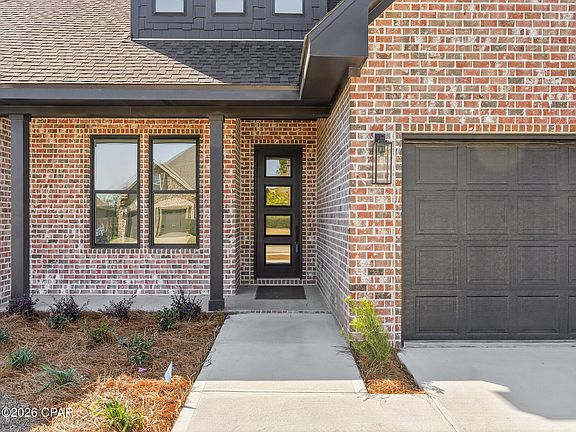3rd image of 610 Shady Oaks Ln