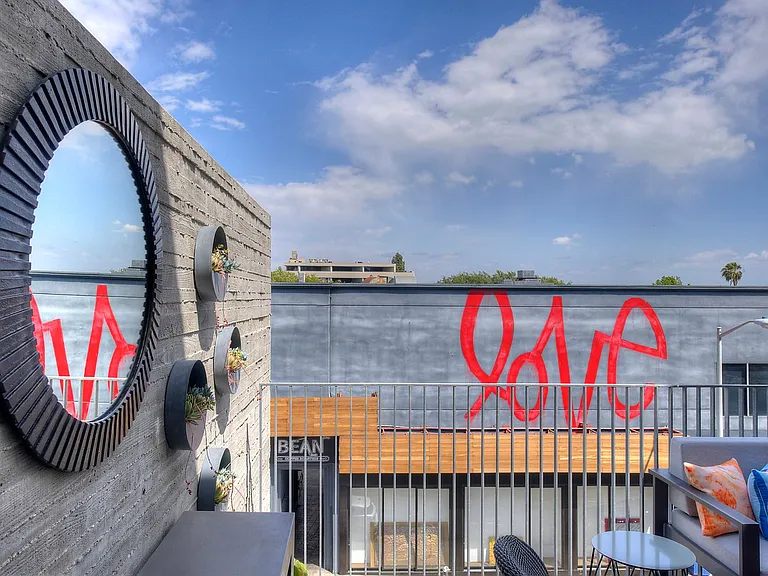 901 Hancock Ave — Photo 64