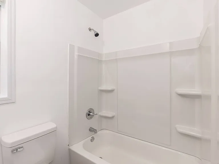 916 Star St — Photo 17