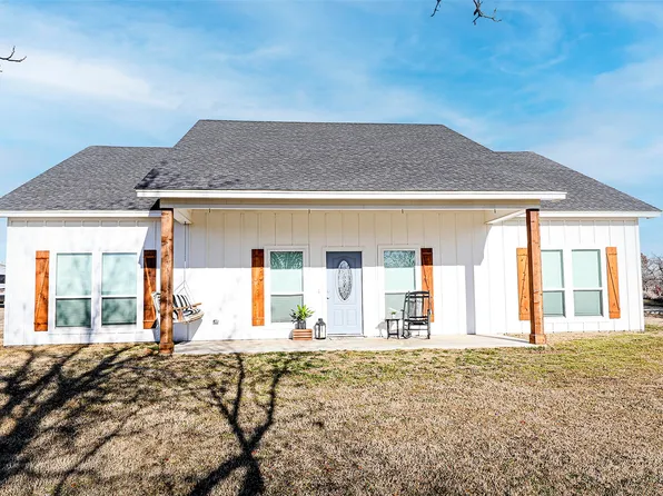 1531 Well Service Rd, Bowie, TX 76230