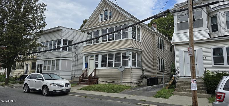 3rd image of 15 Bertha Street