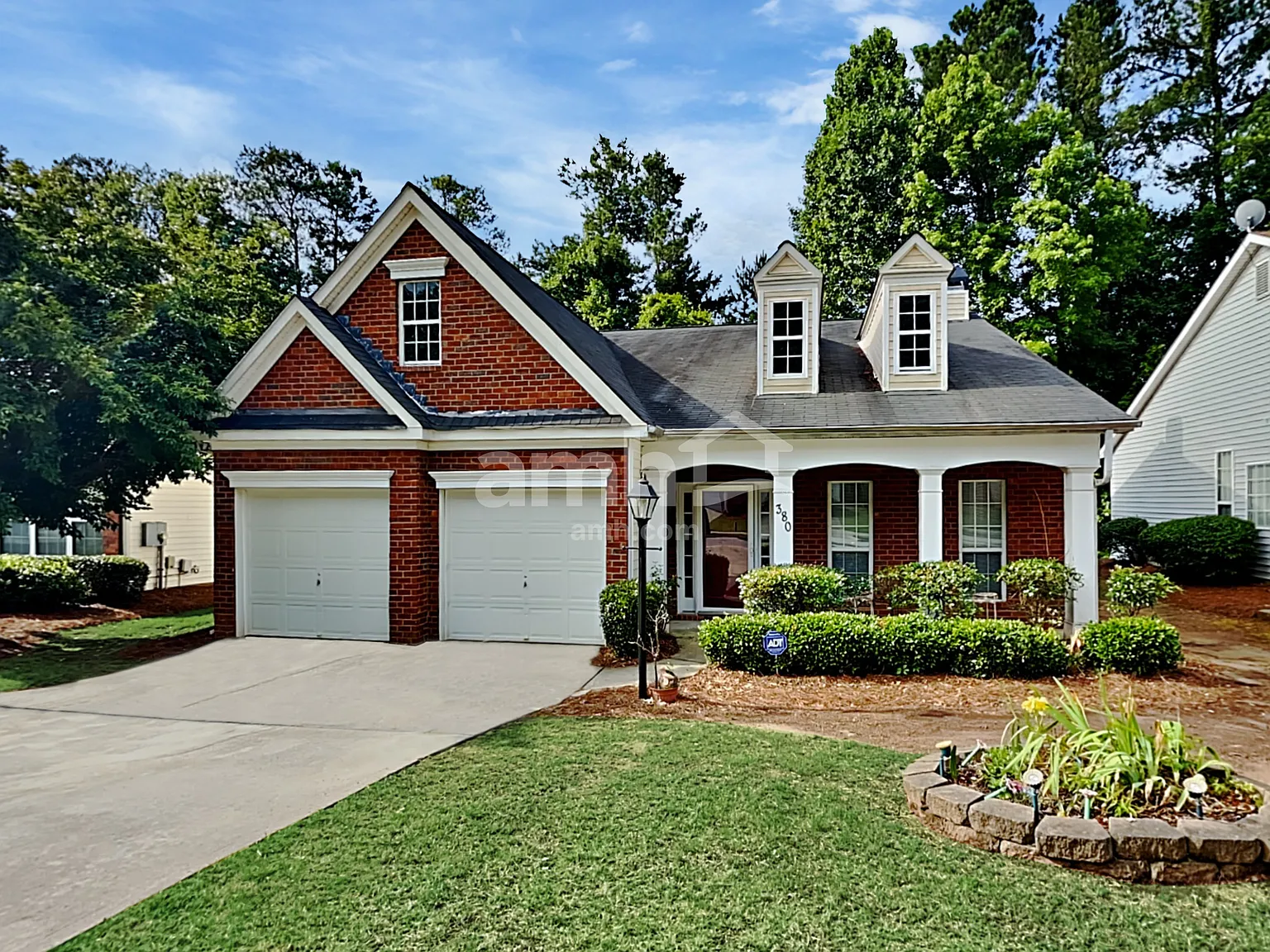 3 bed, 2.0 bath, 1770 sqft, $2,085 — Photo 1