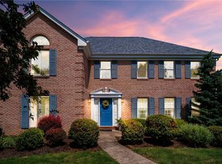 105 Fox Ridge Farms Dr, Pittsburgh, PA 15215