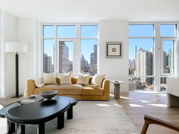 356 East 78th Street image 7 of 26