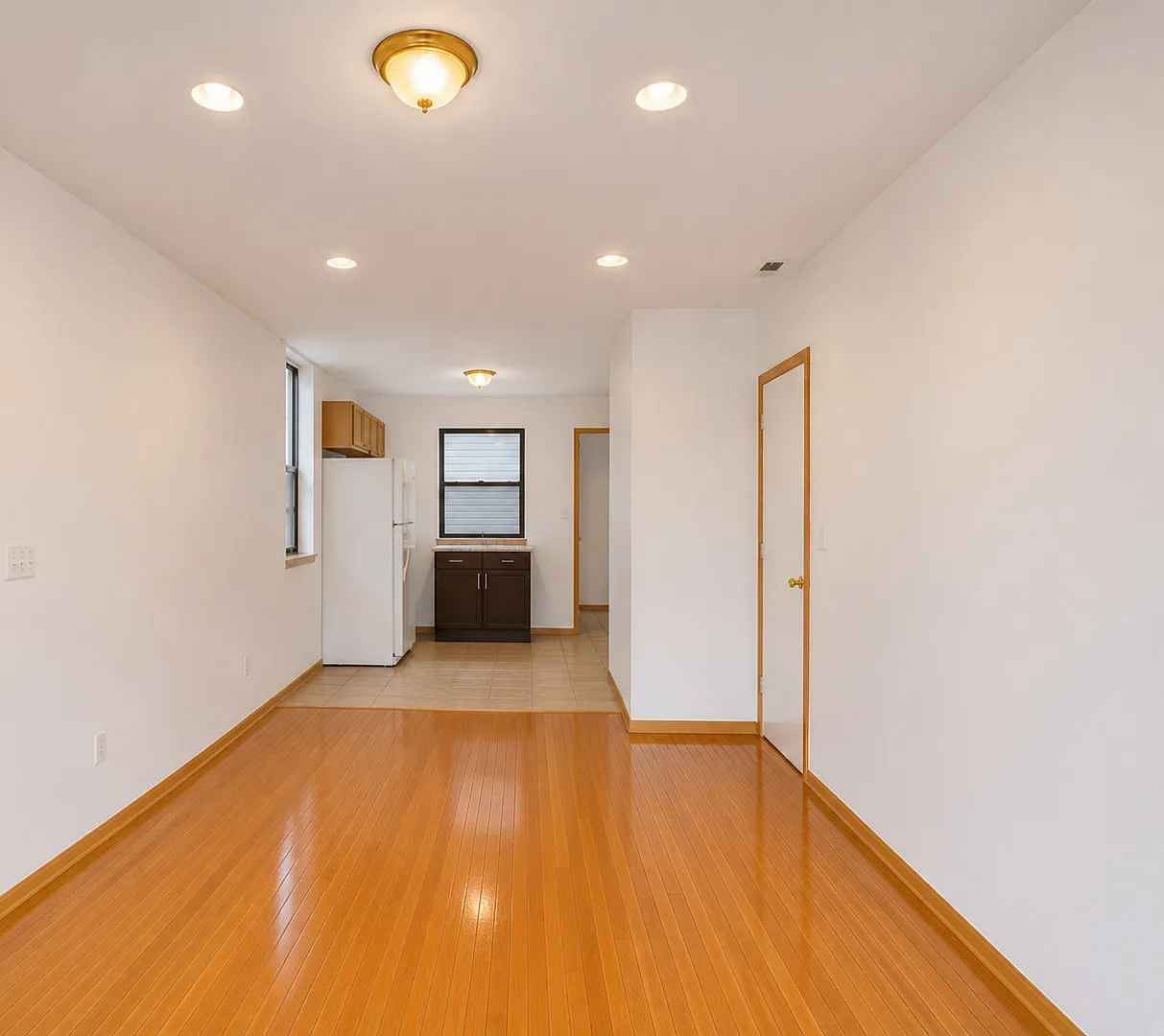 2 bed, 650 sqft, $1,450 — Photo 3