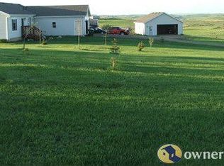 2597 Jonathan Dr N, Mandan, ND 58554
