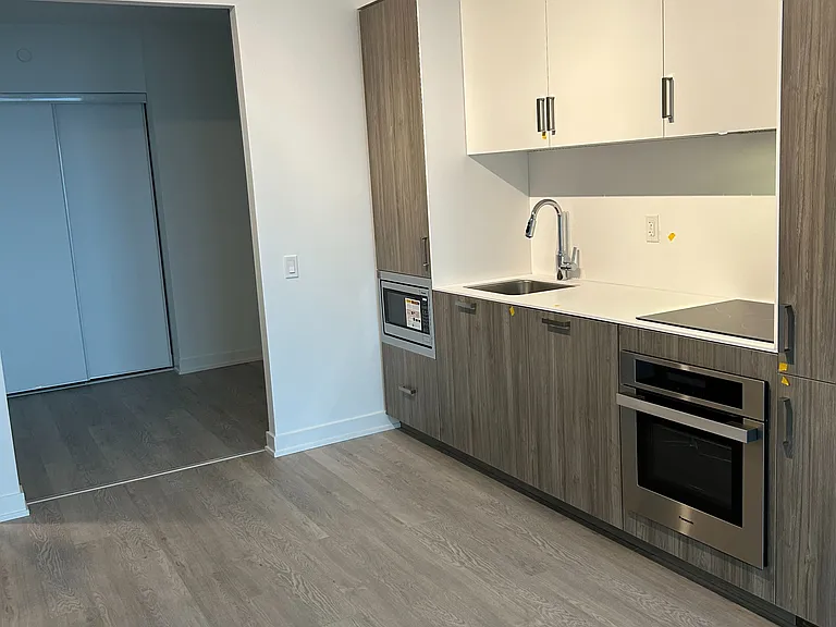 88 Queen St E #2309 — Photo 5
