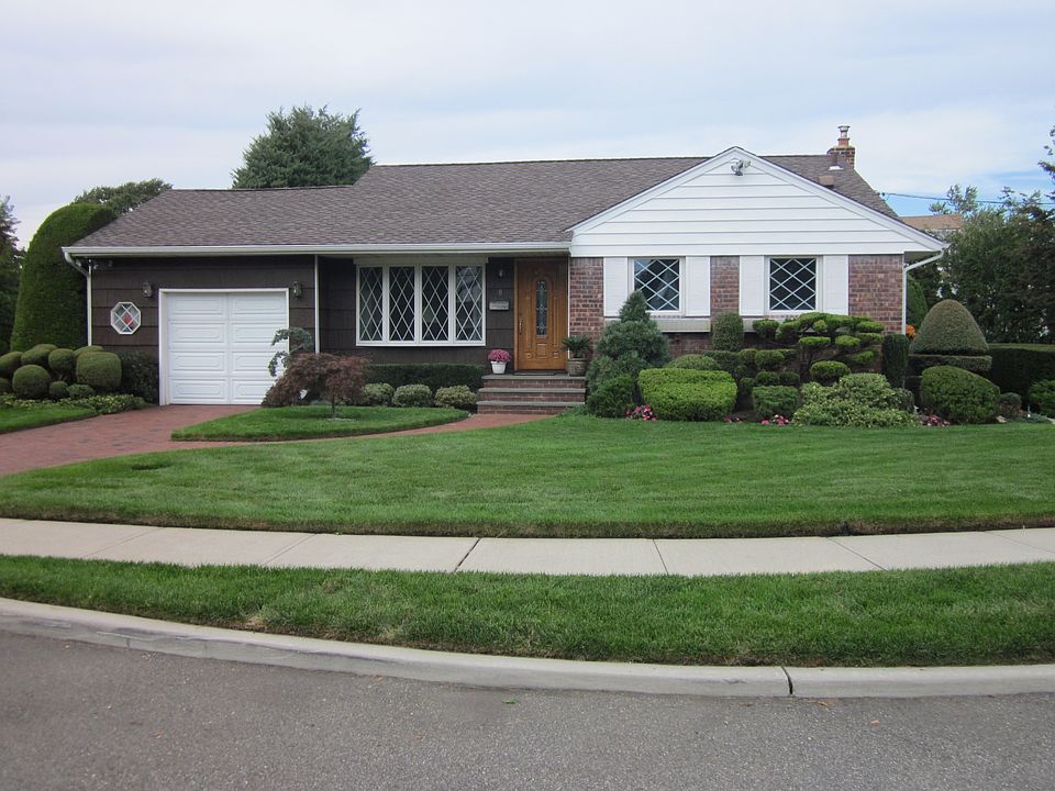1st image of 8 Victor Ct