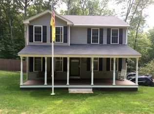 9 Joanie Ln, Holland, MA 01521