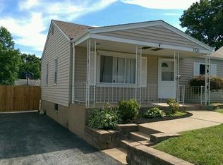 9700 Echo Ln, Saint Louis, MO