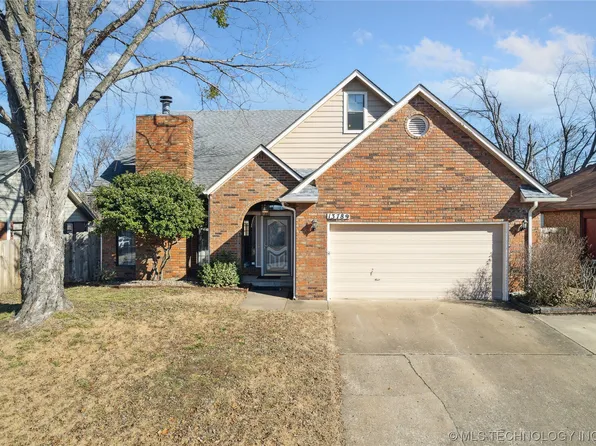 13789 S Oak Pl, Glenpool, OK 74033