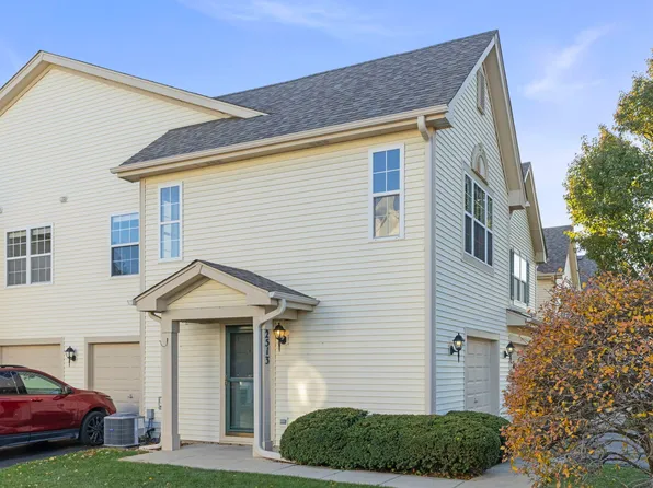 2513 Dickens Dr, Aurora, IL 60503