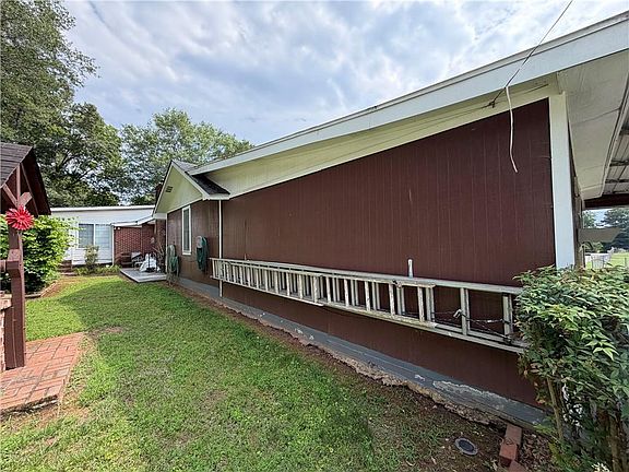 2nd image of 401 Latimore Ave