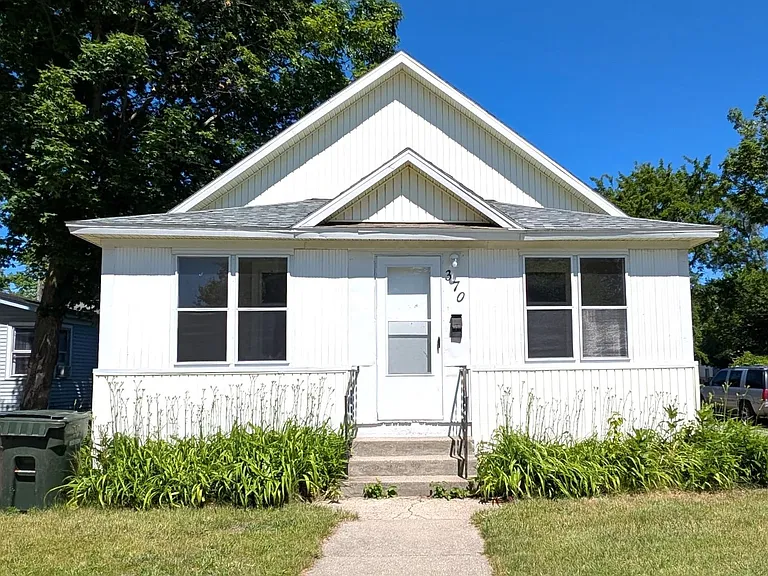 370 Monroe Ave — Photo 1