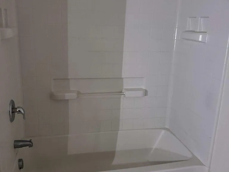 1813 Lynnwood Hills Dr — Photo 10