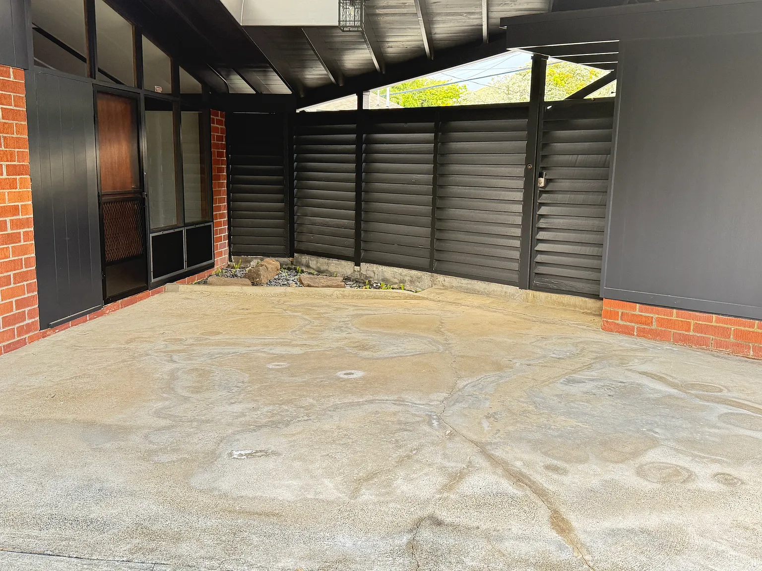 3 bed, 2200 sqft, $5,500 — Photo 3