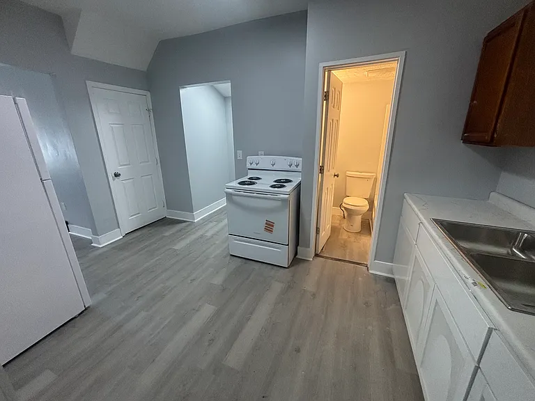 66 Wise St #1 — Photo 4