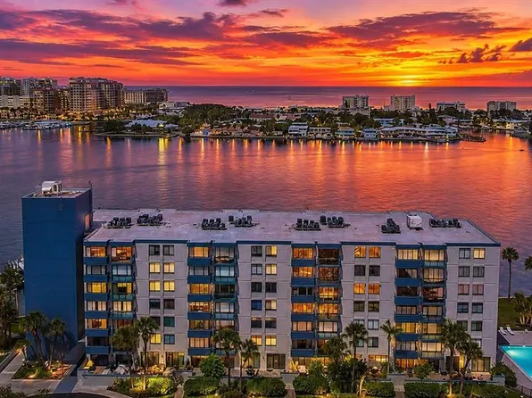 644 Island Way APT 101, Clearwater, FL 33767