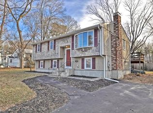 7 N Lakeview Rd, Norton, MA 02766