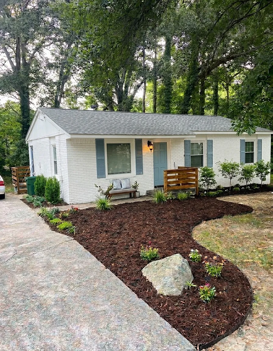338 Ard Pl NW — Photo 1