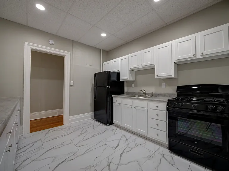 Willett Apartments — Photo 25