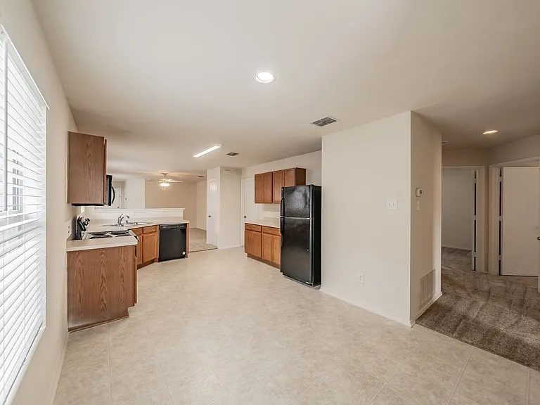 8864 Valley River Dr — Photo 5