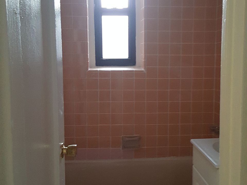 2nd image of 135 Hawthorne St APT 3K