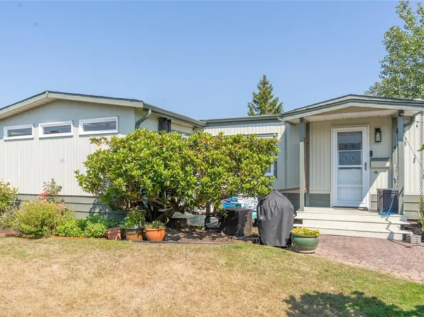 9392 Brookwood Dr E, Sidney, BC V8L 4H3