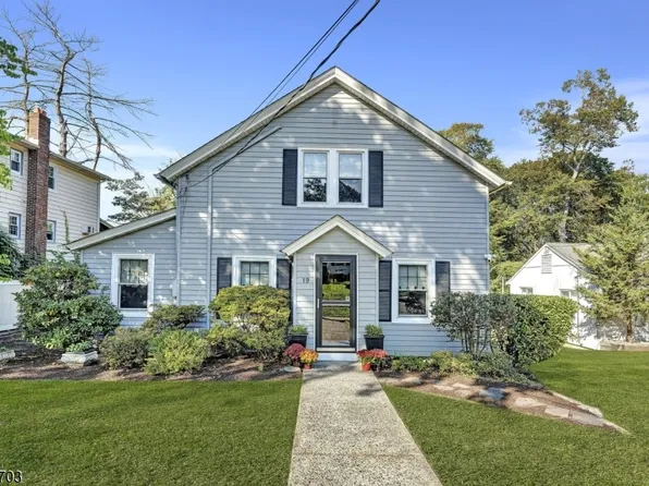 19 Forest Dr, Bloomfield, NJ 07003