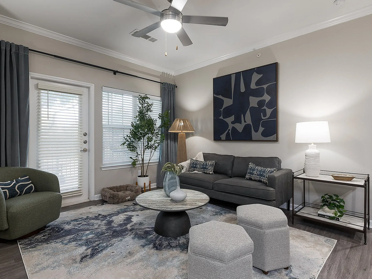 The Shores Apartments — Photo 3