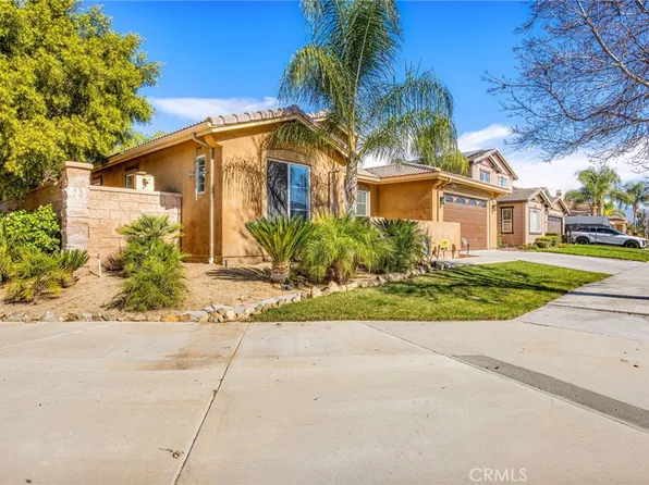 4526 Trotter Dr, Hemet, CA 92545