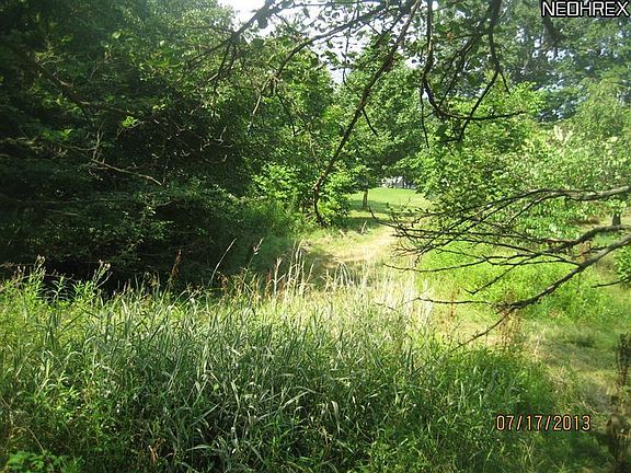 4th image of 1175 Woods Dr
