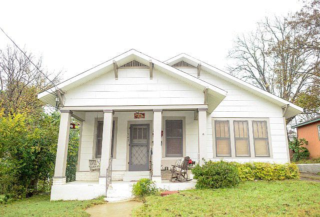 1st image of 347 Clemens Ave