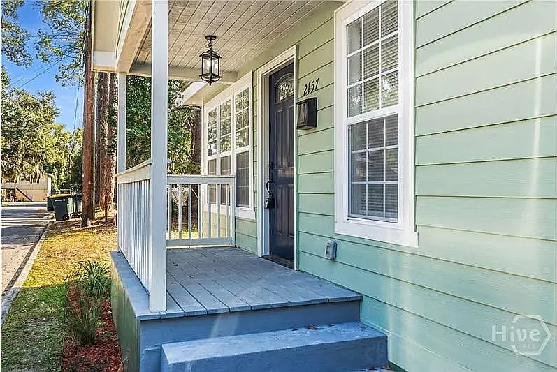 4 bed, 1416 sqft, $2,500 — Photo 2
