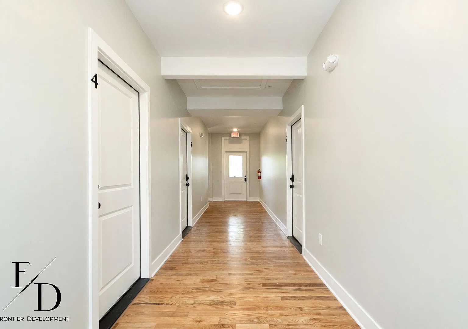 512 Spruce — Photo 3