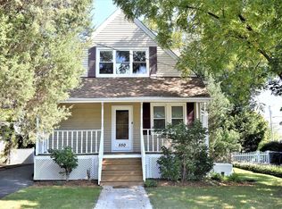 550 Saint Charles Rd, Glen Ellyn, IL 60137