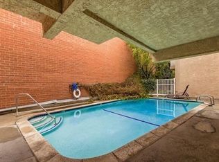 5135 Zelzah Ave APT 100, Encino, CA 91316