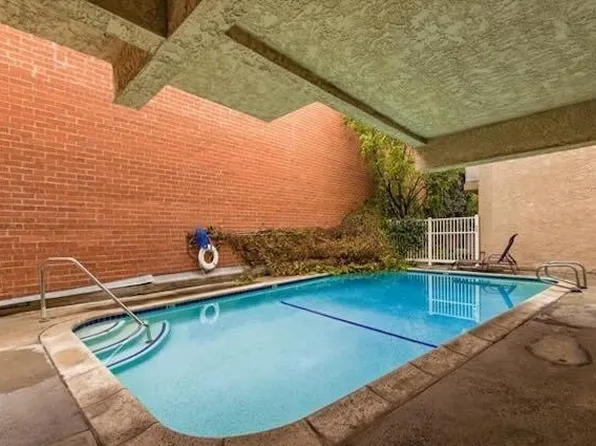 5135 Zelzah Ave APT 100, Encino, CA 91316