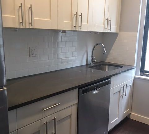 4th image of 2168 35th St APT 4F