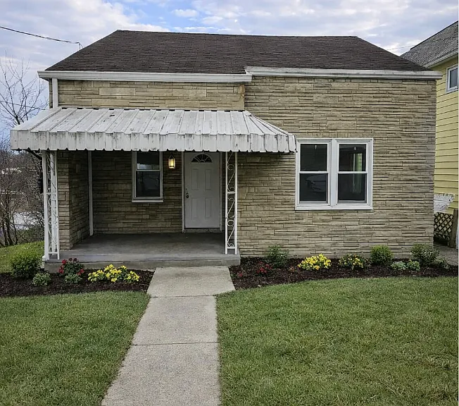 740 Large Ave — Photo 1